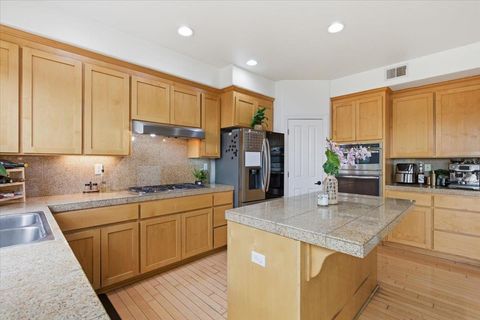 Tiny photo for 160 Trimble Court, GILROY, CA 95020 (MLS # ML82022591)