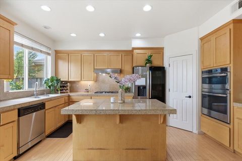 Tiny photo for 160 Trimble Court, GILROY, CA 95020 (MLS # ML82022591)