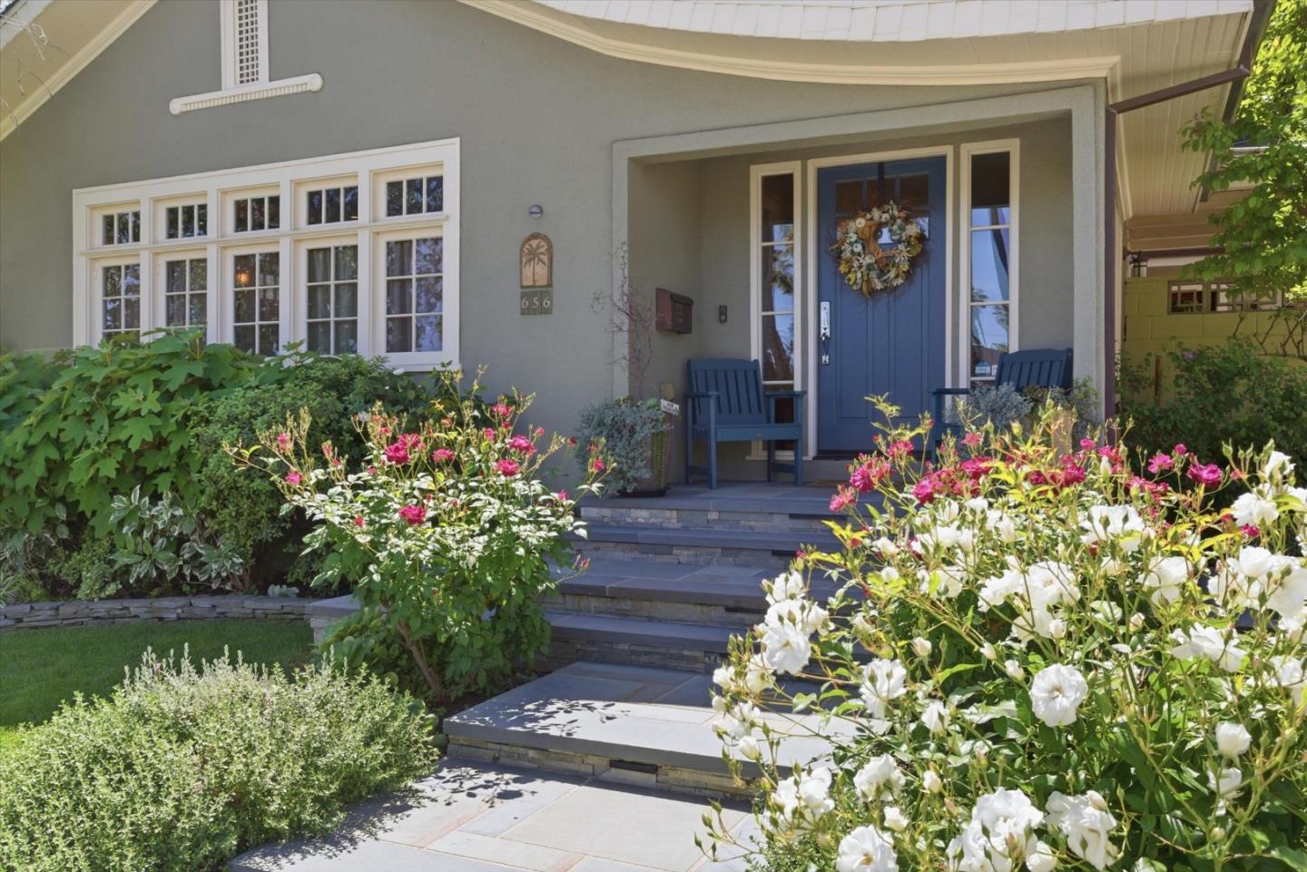 656 Palm Haven Avenue