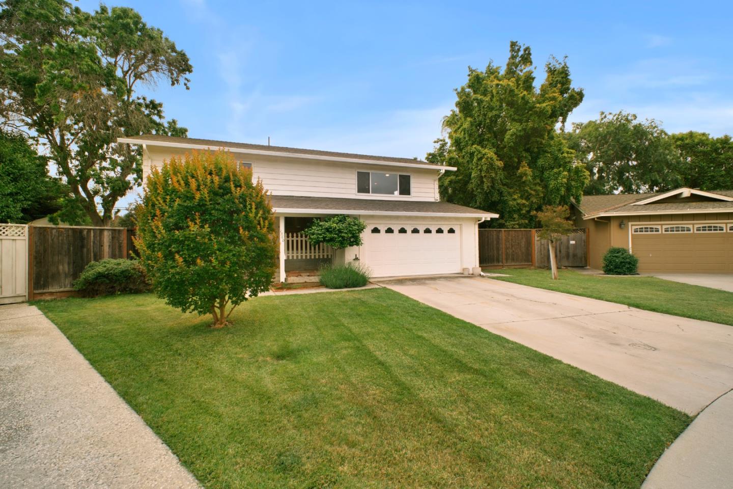 1560 Glencrest Court