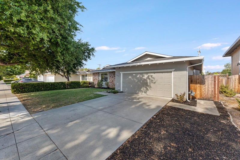 6021 Chesbro Avenue
