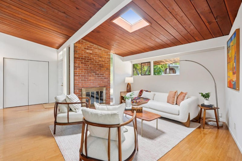 938 Van Auken Circle