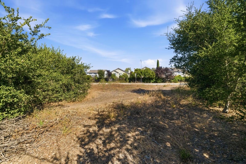 26 Skypark Drive