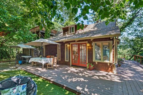 Photo of 21550 Locust Drive, Los Gatos, CA 95033 (MLS # ML82047373)
