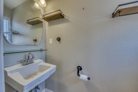 Tiny photo for 665 Paradise Road #B, SALINAS, CA 93907 (MLS # ML82058700)
