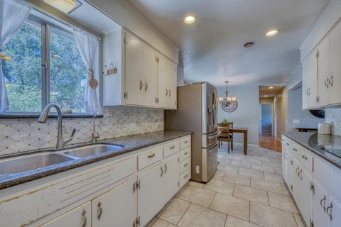 Tiny photo for 665 Paradise Road #B, SALINAS, CA 93907 (MLS # ML82058700)