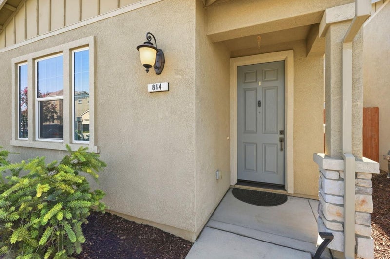 844 Castellona Drive