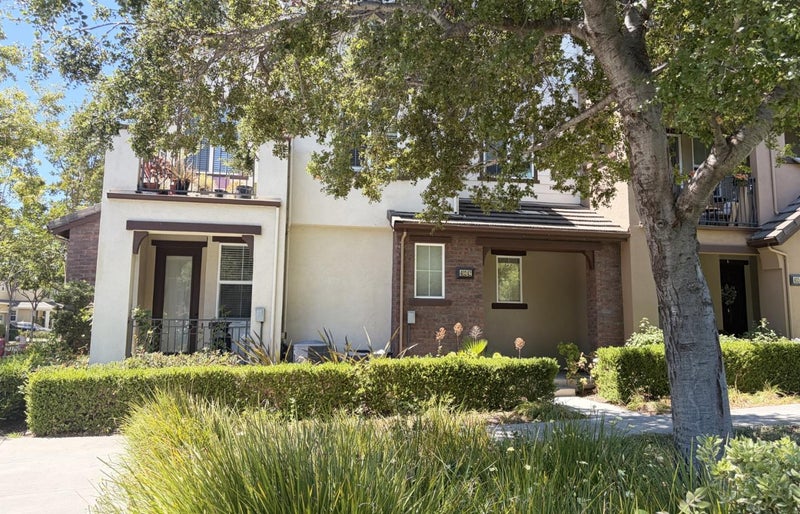 40242 Legend Rose Terrace