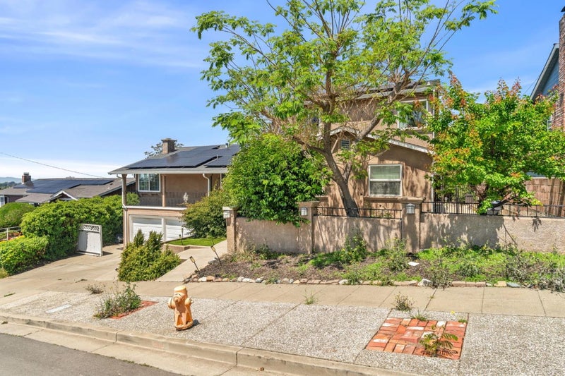 722 Gleneagle Avenue