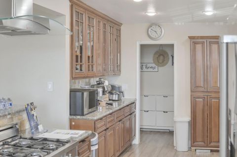 Tiny photo for 722 Gleneagle Avenue, Hayward, CA 94544 (MLS # ML82037215)