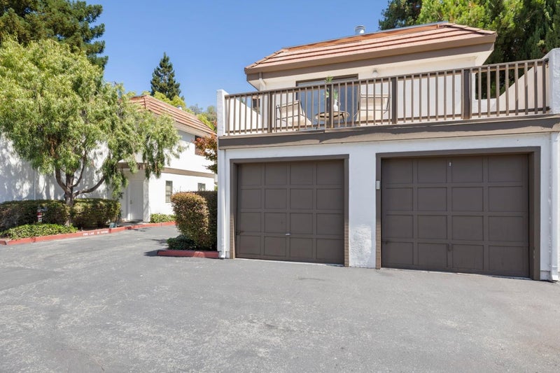101 East Middlefield Road 5