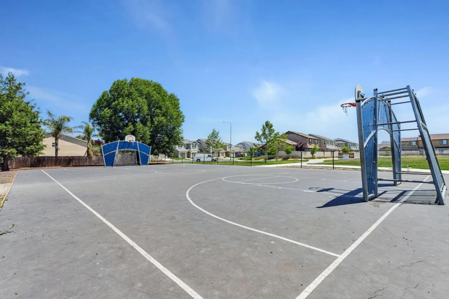 Hollister, California 95023, United States, 4 Bedrooms Bedrooms, ,3 BathroomsBathrooms,Residential,Active,139859