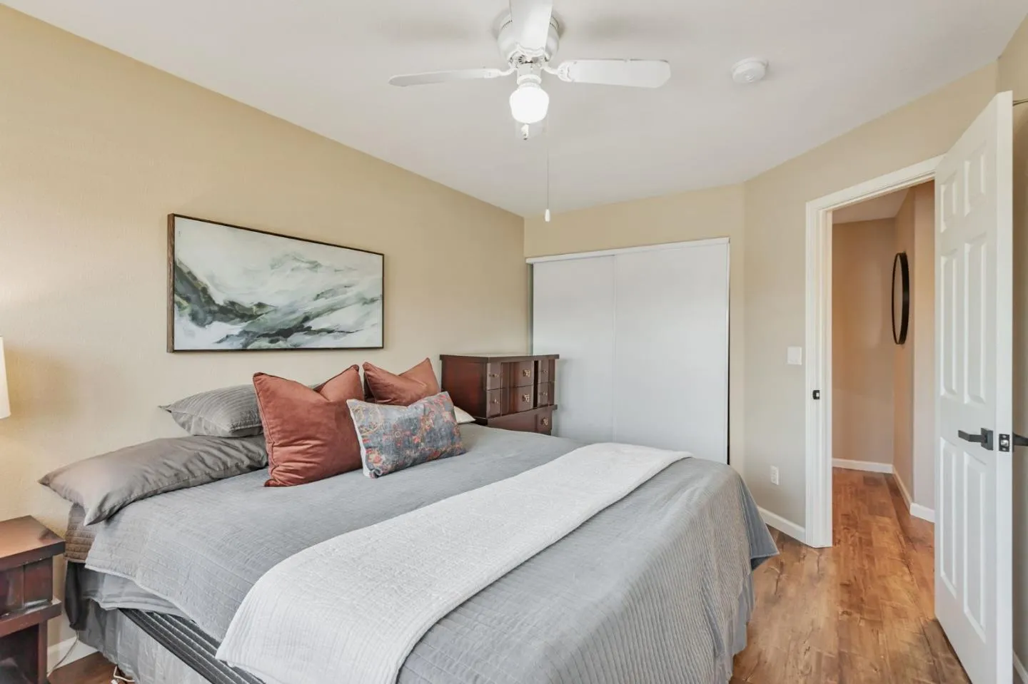 Hollister, California 95023, United States, 4 Bedrooms Bedrooms, ,3 BathroomsBathrooms,Residential,Active,139859