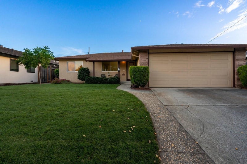 2827 Gazelle Drive