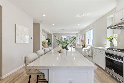 Tiny photo for 2976 San Jose Vineyard Place #1, San Jose, CA 95136 (MLS # ML82049499)