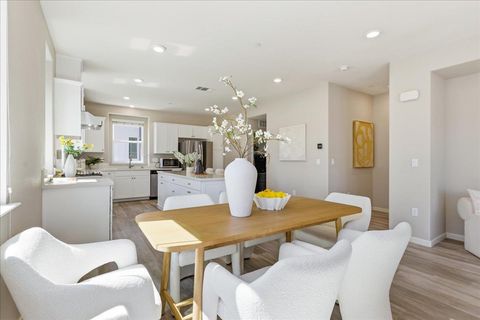 Tiny photo for 2976 San Jose Vineyard Place #1, San Jose, CA 95136 (MLS # ML82049499)