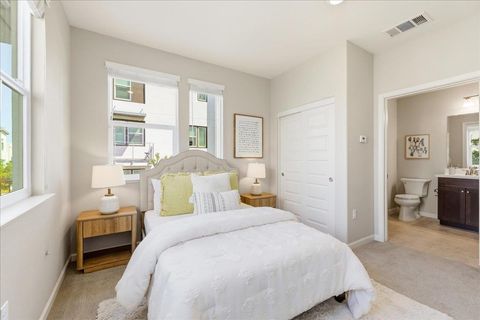 Tiny photo for 2976 San Jose Vineyard Place #1, San Jose, CA 95136 (MLS # ML82049499)