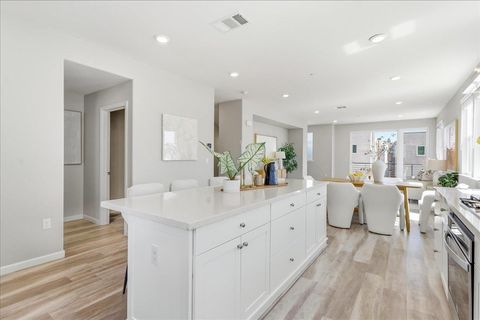 Tiny photo for 2976 San Jose Vineyard Place #1, San Jose, CA 95136 (MLS # ML82049499)