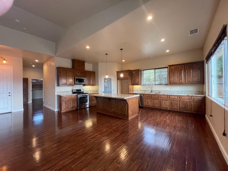 1360 Santa Ana Road