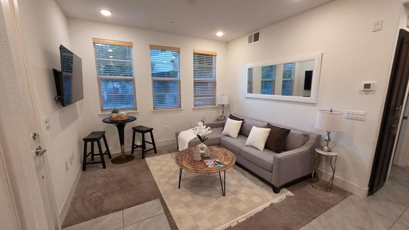 386 Rhythm Lane