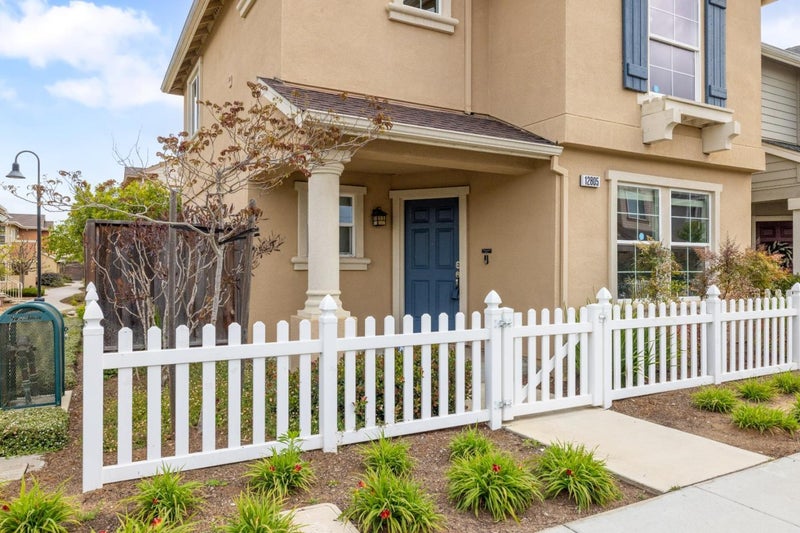 12805 Rogge Village Loop