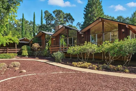 14582 Horseshoe Court, Saratoga, CA 95070 - #: ML82020721