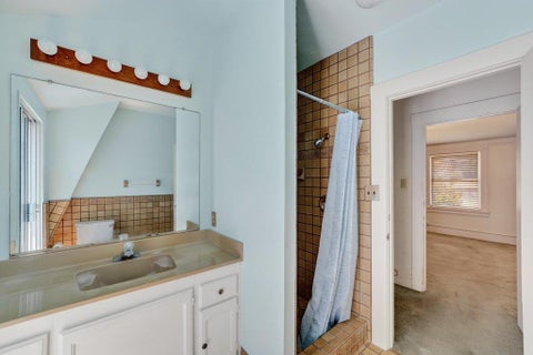 Tiny photo for 911 King Street, SANTA CRUZ, CA 95060 (MLS # ML82055145)