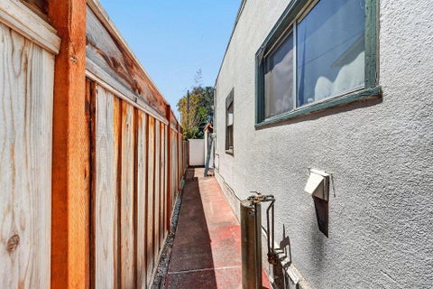 Tiny photo for 911 King Street, SANTA CRUZ, CA 95060 (MLS # ML82055145)