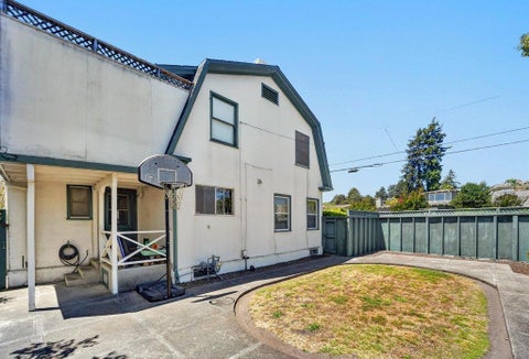 Tiny photo for 911 King Street, SANTA CRUZ, CA 95060 (MLS # ML82055145)