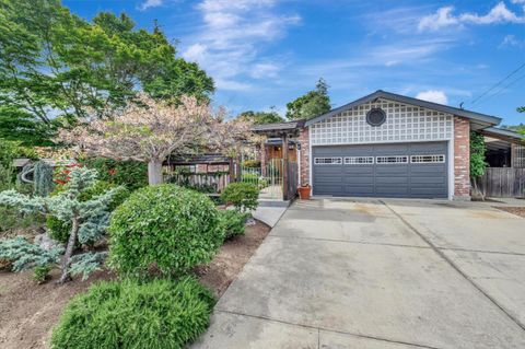 Featured picture for the property ML81965569