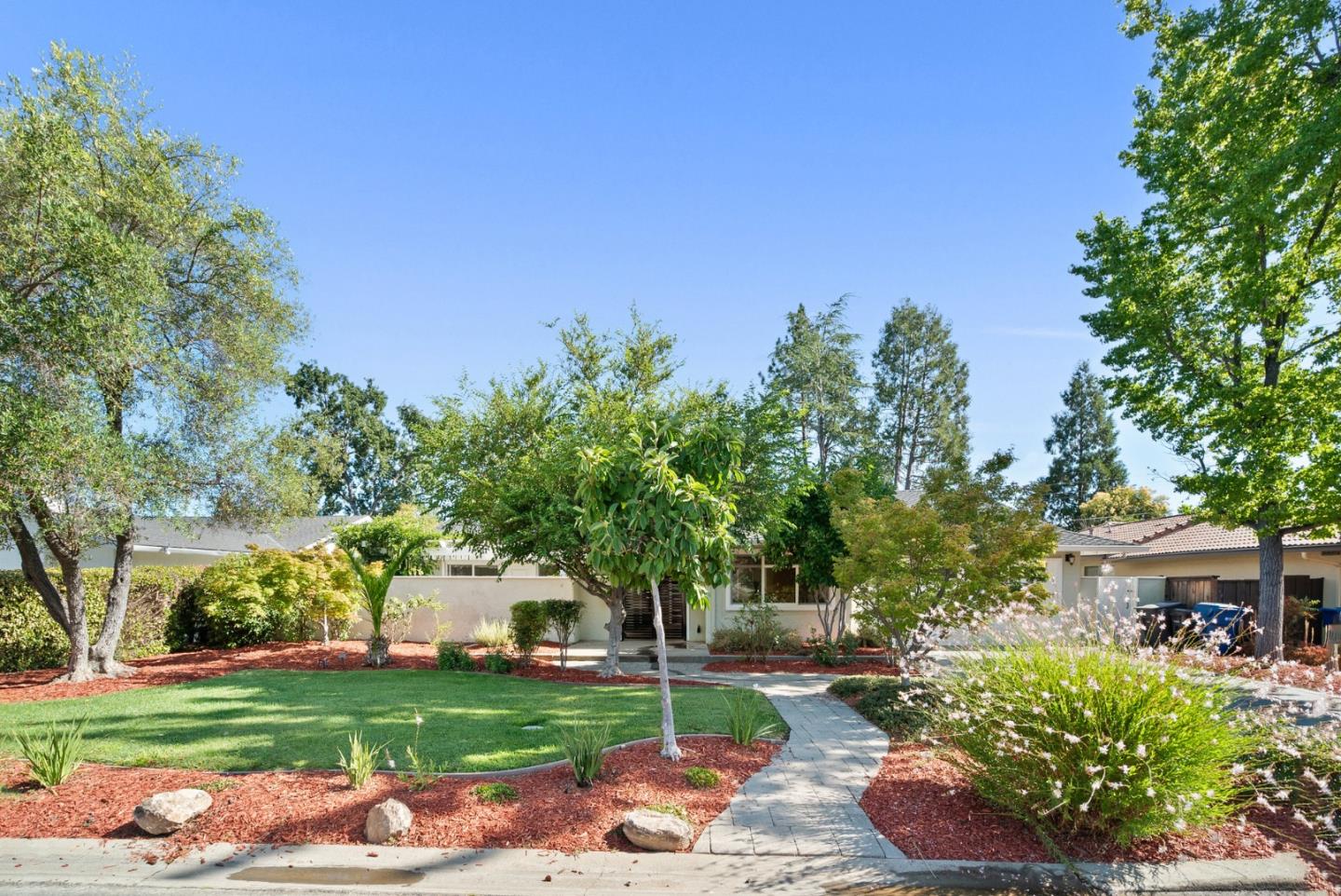 247 Marchmont Drive