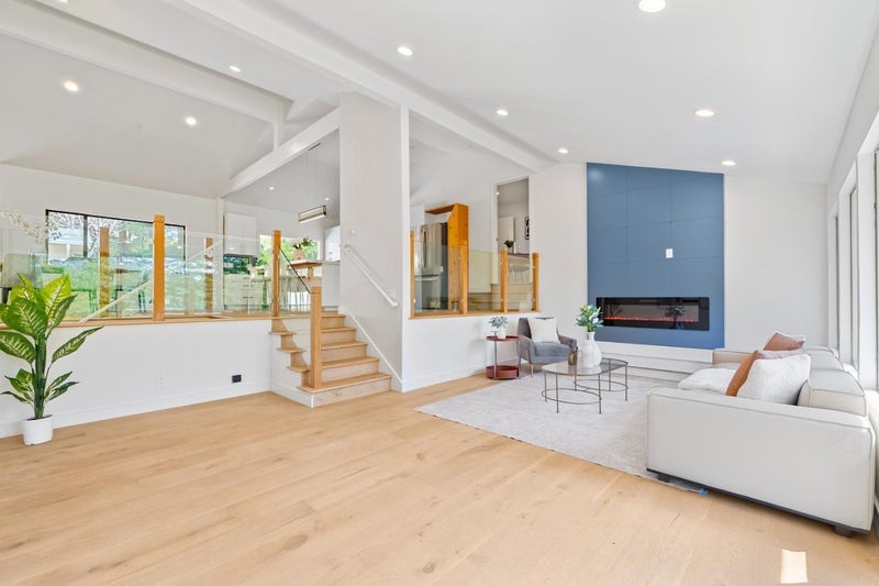 11234 Sun Valley Drive