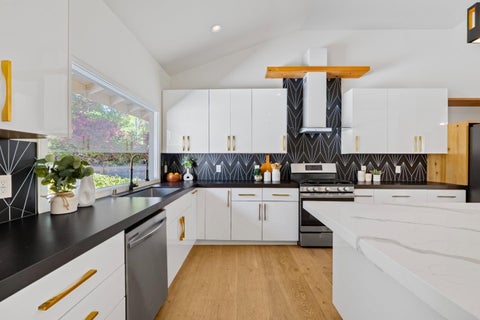 Tiny photo for 11234 Sun Valley Drive, OAKLAND, CA 94605 (MLS # ML82062894)