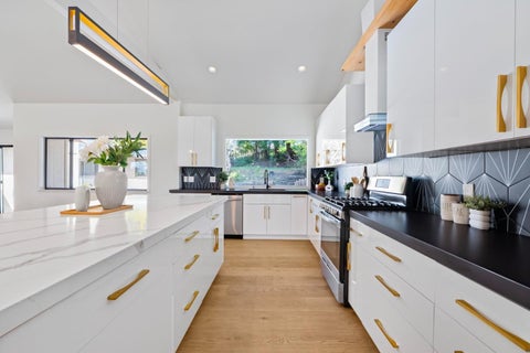 Tiny photo for 11234 Sun Valley Drive, OAKLAND, CA 94605 (MLS # ML82062894)