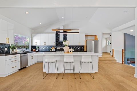 Tiny photo for 11234 Sun Valley Drive, OAKLAND, CA 94605 (MLS # ML82062894)
