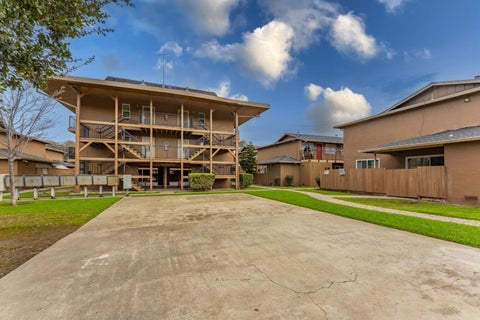 Tiny photo for 110 Roundtable #19 Drive, SAN JOSE, CA 95111 (MLS # ML82062730)