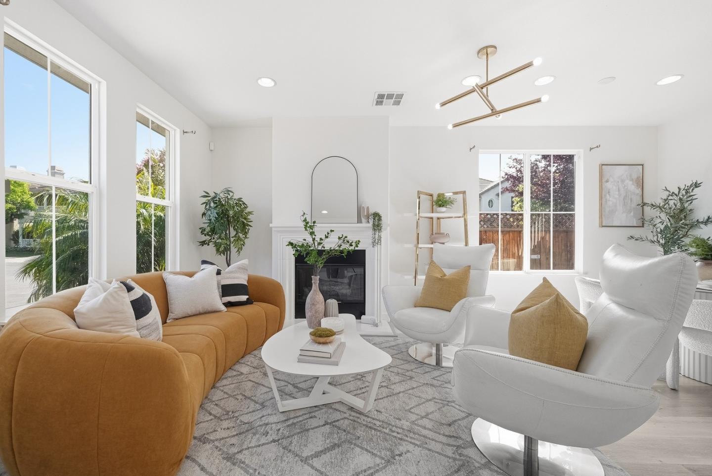 1022 Banyan Court