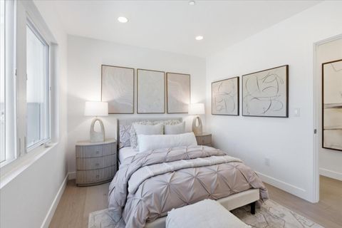 Tiny photo for 655 Washington Street, Los Altos, CA 94022 (MLS # ML82036840)