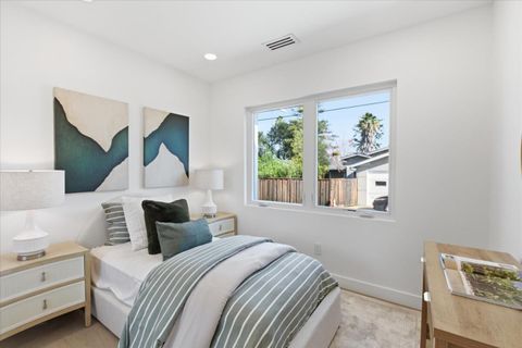 Tiny photo for 655 Washington Street, Los Altos, CA 94022 (MLS # ML82036840)