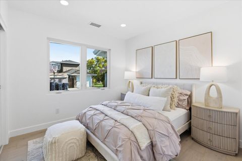 Tiny photo for 655 Washington Street, Los Altos, CA 94022 (MLS # ML82036840)