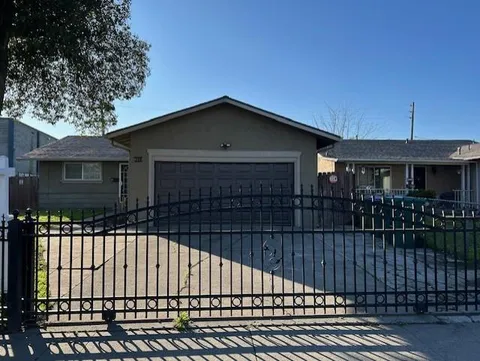 213 Rendon Avenue, Stockton, CA 95205 - #: ML82031041