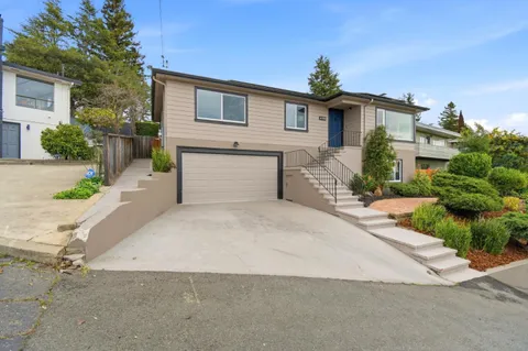 4198 Huntington Street, Oakland, CA 94619 - #: ML82036024