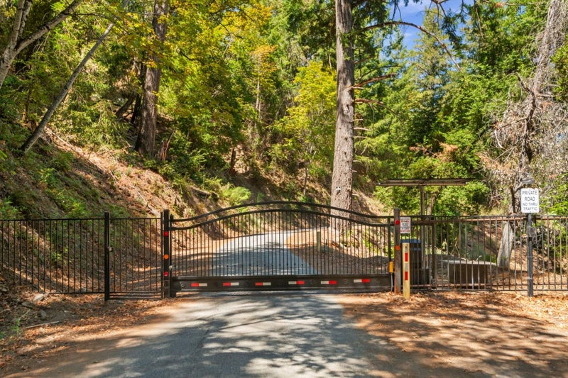 24635 Heather Heights Road