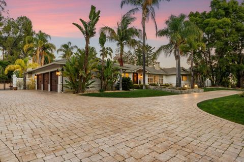 Tiny photo for 330 Ridgeway Road, Woodside, CA 94062 (MLS # ML82030200)