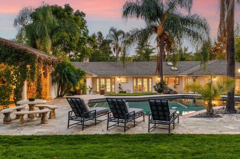 Tiny photo for 330 Ridgeway Road, Woodside, CA 94062 (MLS # ML82030200)