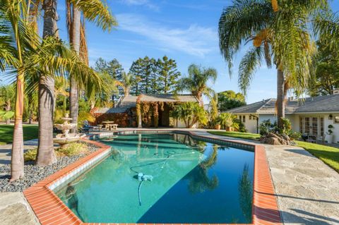 Tiny photo for 330 Ridgeway Road, Woodside, CA 94062 (MLS # ML82030200)