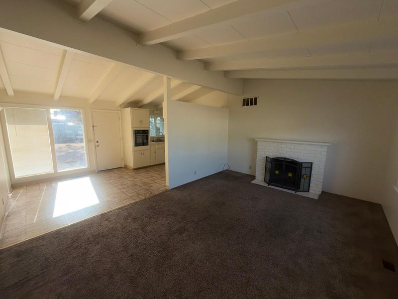 3184 Vista Del Camino
