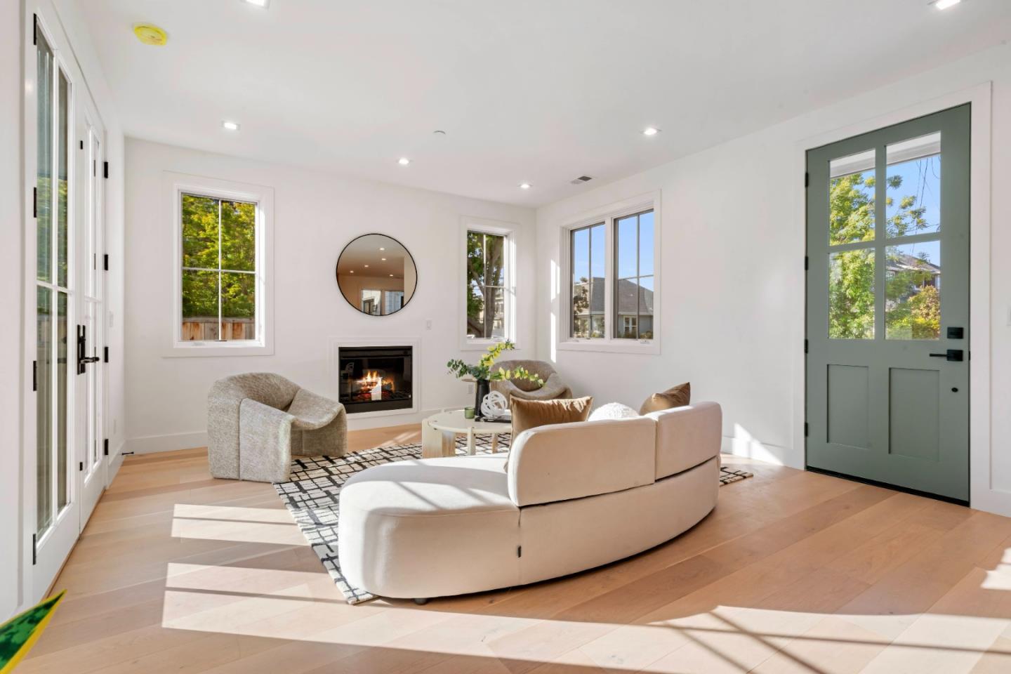 739-741 Linden Avenue
