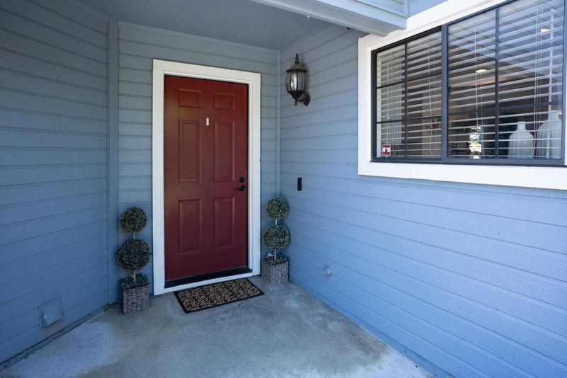 37 Winding Way