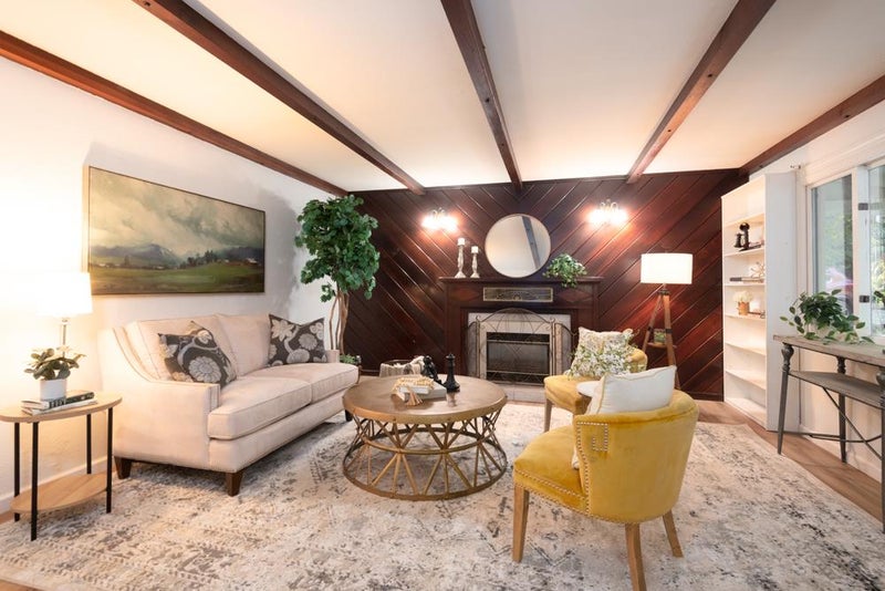 383 Riverview Drive